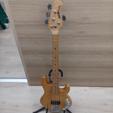 Guitare basse électrique