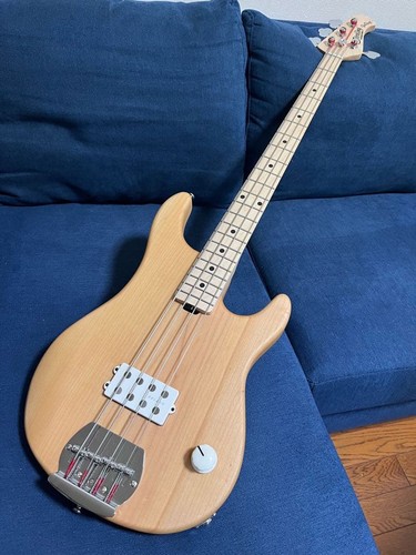 Guitare basse - guitare,