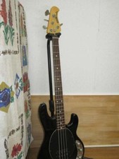 Guitare basse électrique