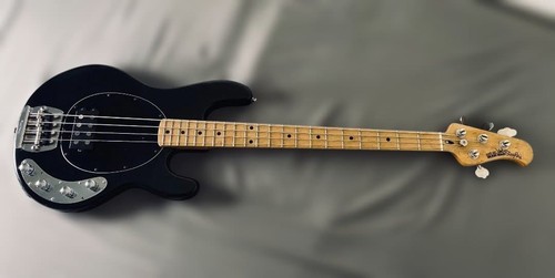 Musicman stingray guitare - /,