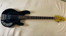 MUSICMAN STINGRAY 1995 /