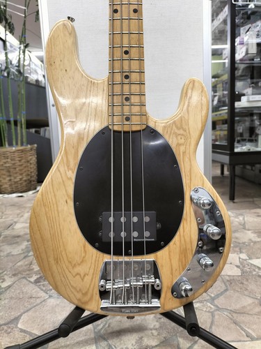 Music man guitare - man], basse