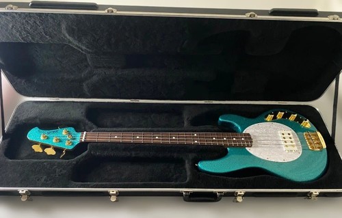 Guitare basse électrique